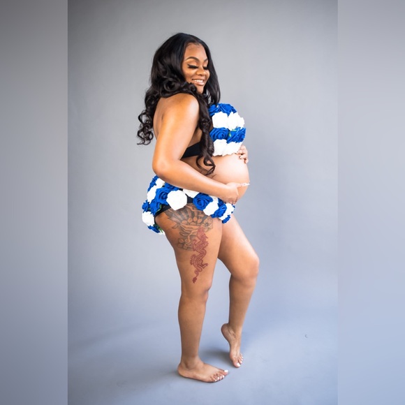 Maternity Robe & Flower Set 💙🌸 - Picture 2 of 2